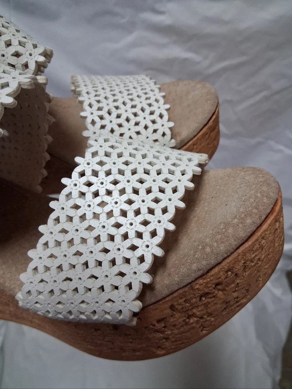 Sbicca White Woven Cork Wedge Slide Sandals Women's Size 6M Preowned